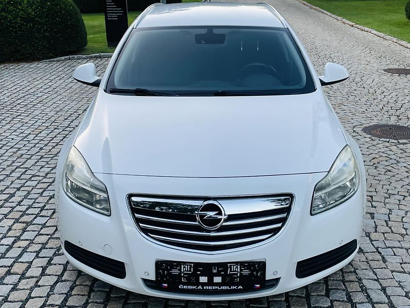 Opel Insignia 2.0CDTi MANUÁL TAŽNÉ SENZORY - fotka 6 z 36