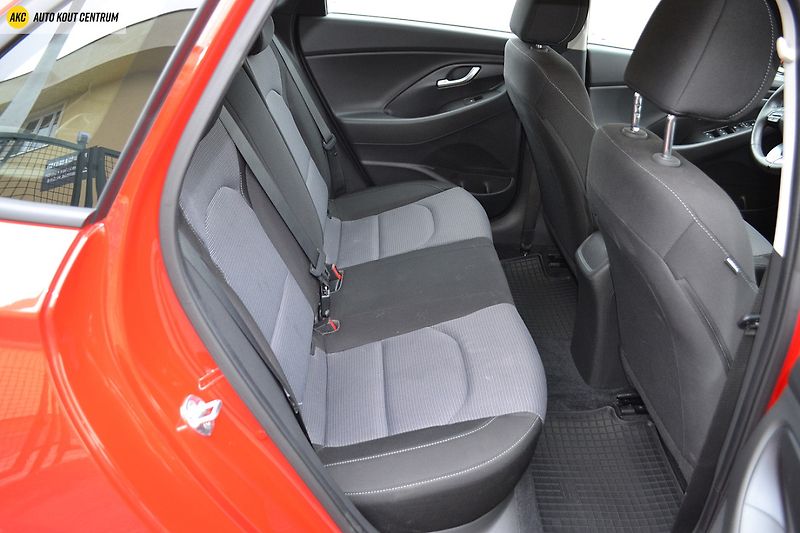 Hyundai i30 1.0T-GDI COMFORT ALU16 - fotka 14 z 48