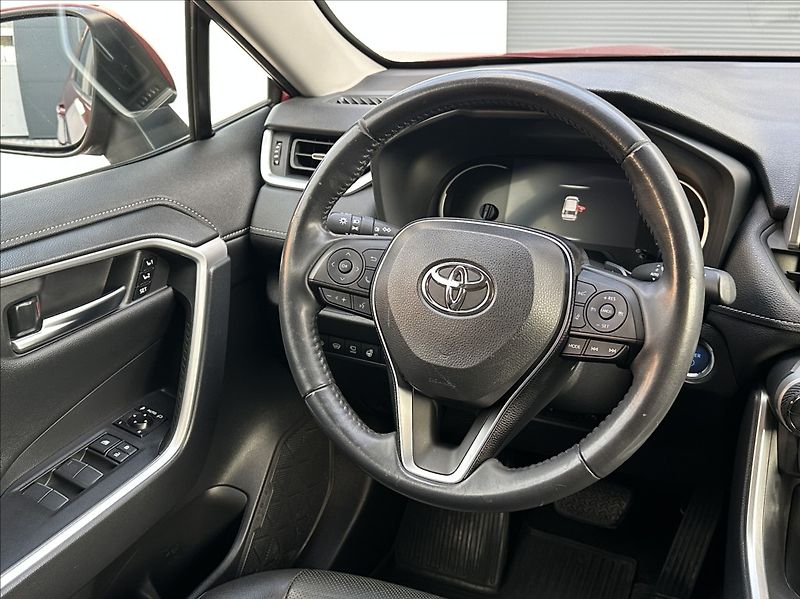 Toyota RAV4 2,5 HSD 222PS  Executive 4x4 A - fotka 22 z 56