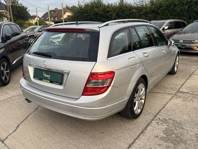 Mercedes-Benz Třídy C - fotka 2 z 10