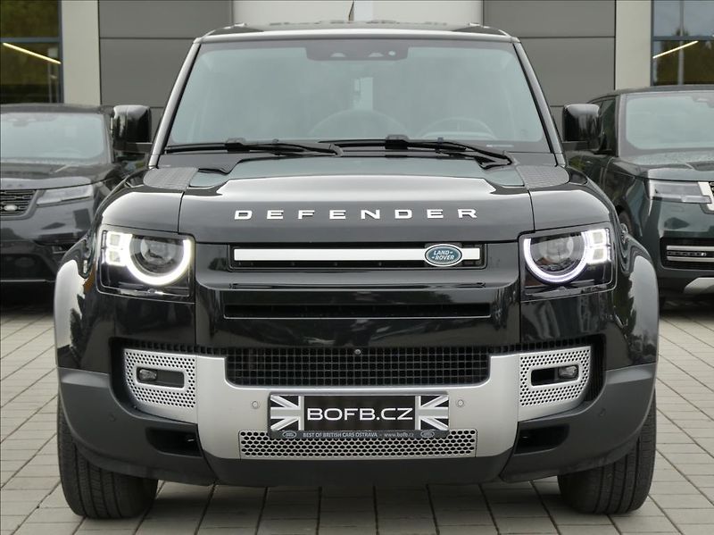 Land Rover Defender 3,0 D250 110 SE,1.maj,ČR,tažné - fotka 4 z 39