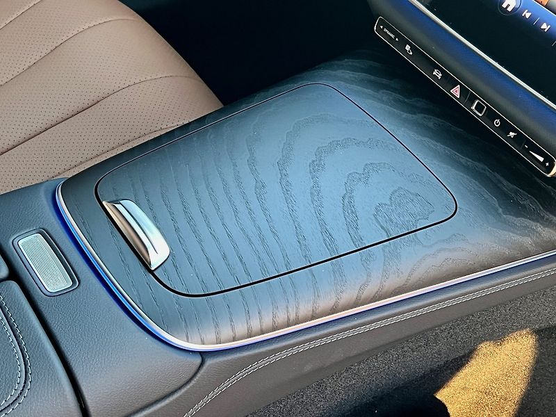 Mercedes-Benz Třídy E (2026) 220 d 4MATIC Linie AMG - fotka 14 z 27