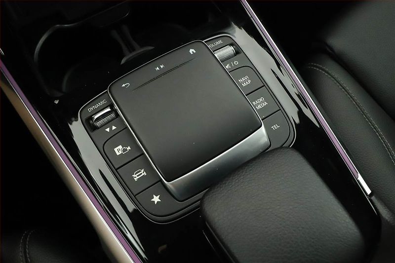 Mercedes-Benz GLB (2021) 200 d 4MATIC - fotka 18 z 21