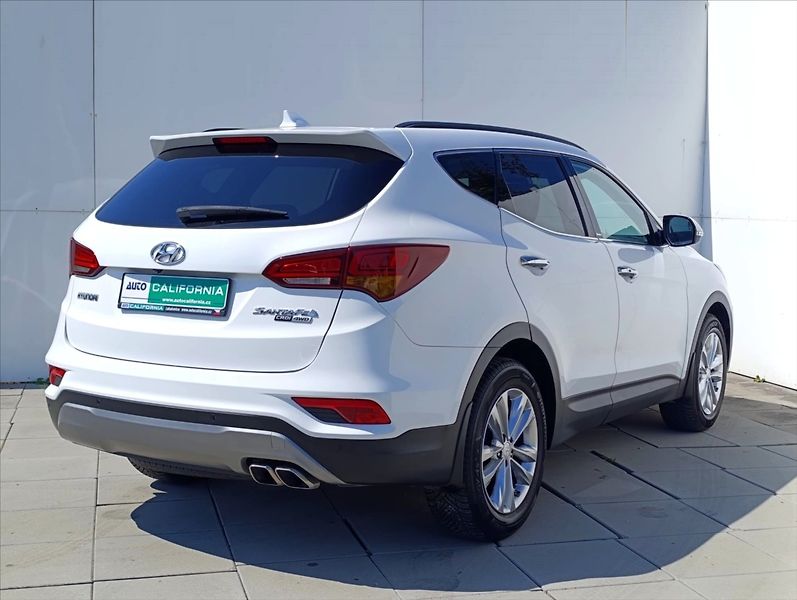 Hyundai Santa Fe 2,2 CRDi 4x4 Aut., Navi Kamera - fotka 7 z 45