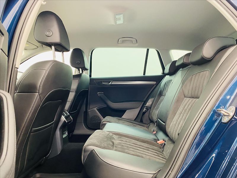 Škoda Superb 2,0 TDI 147kW DSG Style Plus - fotka 6 z 27
