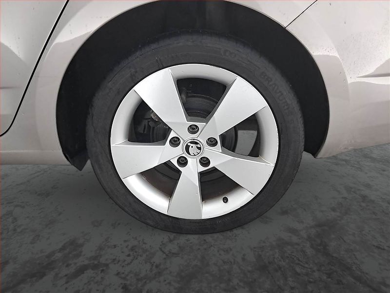 Škoda Octavia (2016) 2.0 TDI, Serv.kniha, Tempomat - fotka 15 z 16