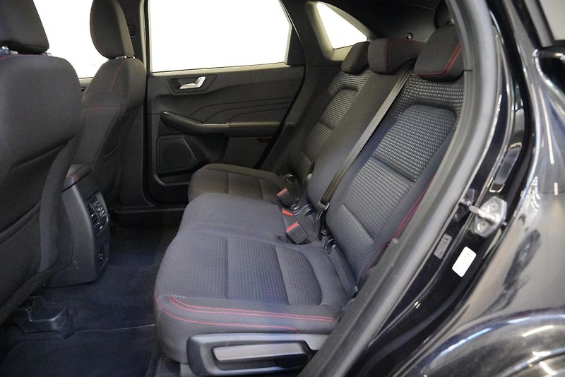 Ford Kuga - fotka 26 z 28