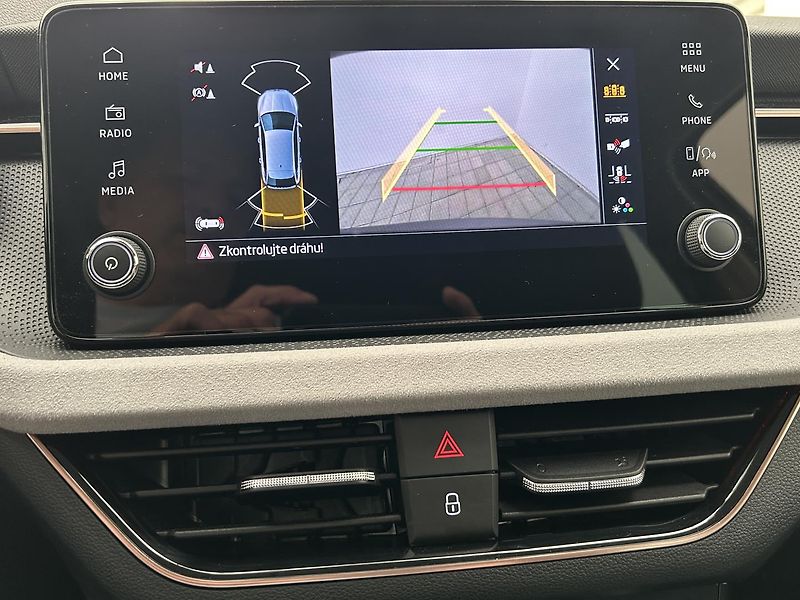 Škoda Scala 1.0 TSI Top selection - fotka 13 z 28
