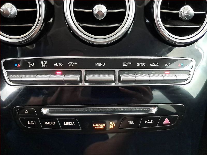 Mercedes-Benz GLC (2017) 220 d 4MATIC - fotka 16 z 23