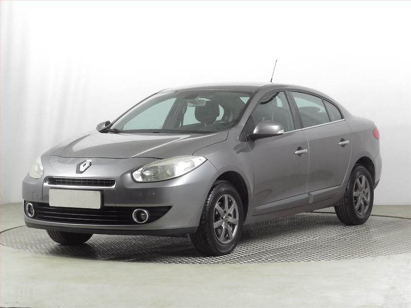 Renault Fluence (2010) 1.6 16V, po STK, jezdí dobře - fotka 2 z 17