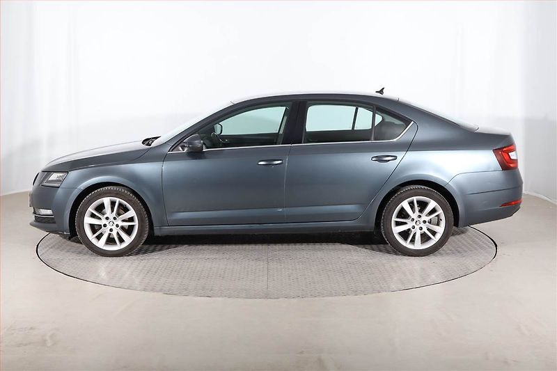 Škoda Octavia (2018) Style 1.6 TDI, Navi, Tempomat - fotka 3 z 24