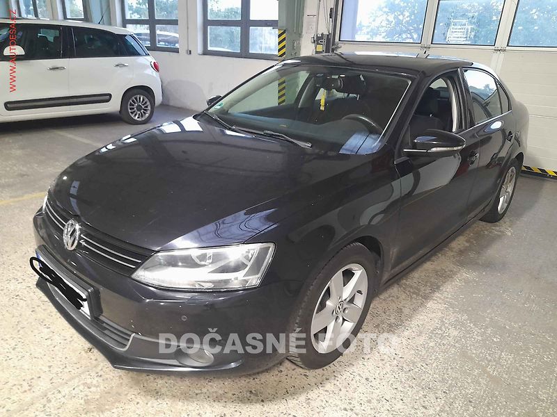 Volkswagen Jetta (2011) 1.2 TSi - fotka 1 z 3