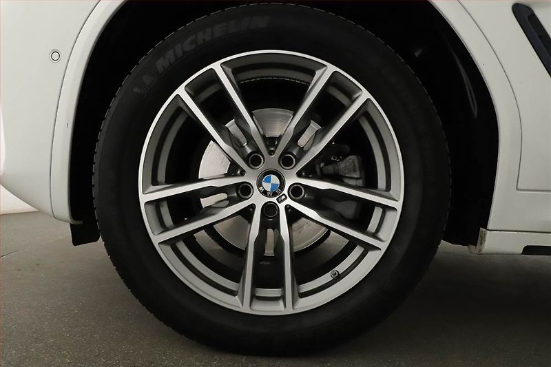 BMW X3 (2018) xDrive20d - fotka 11 z 16