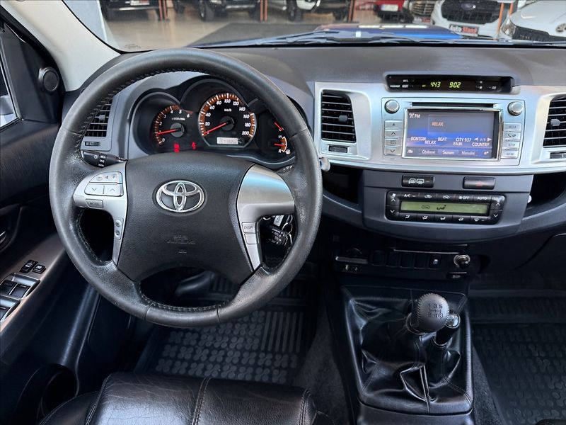 Toyota Hilux 3,0 D-4D 157tkm,po servisu,Top - fotka 14 z 27