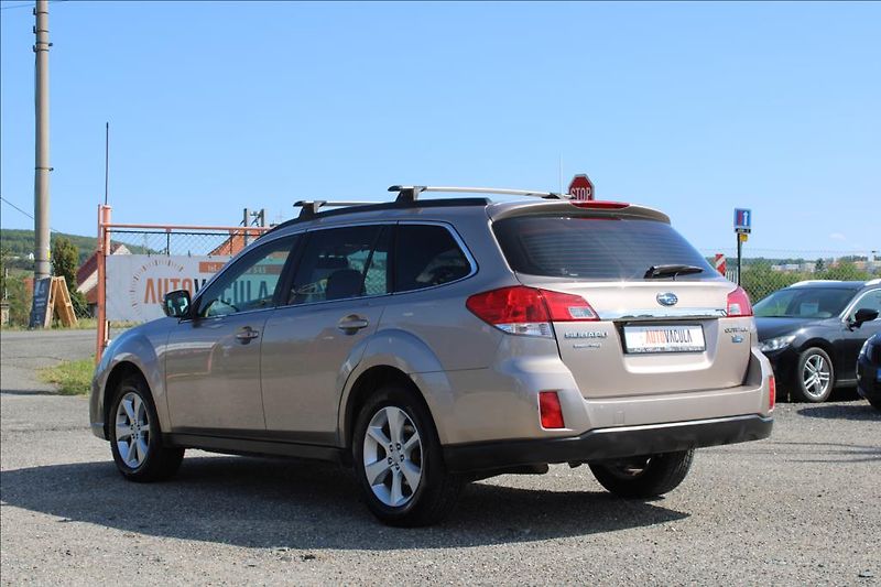 Subaru Outback 2,0 D  4 x 4, ČR, SERVISKA - fotka 7 z 29