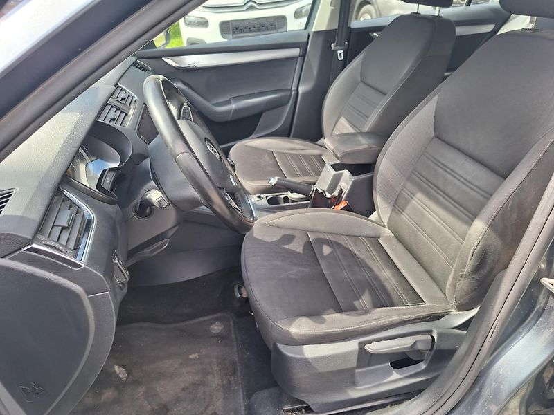 Škoda Octavia (2018) 1,6 TDi 85 Kw, navi z operáku  - fotka 9 z 17