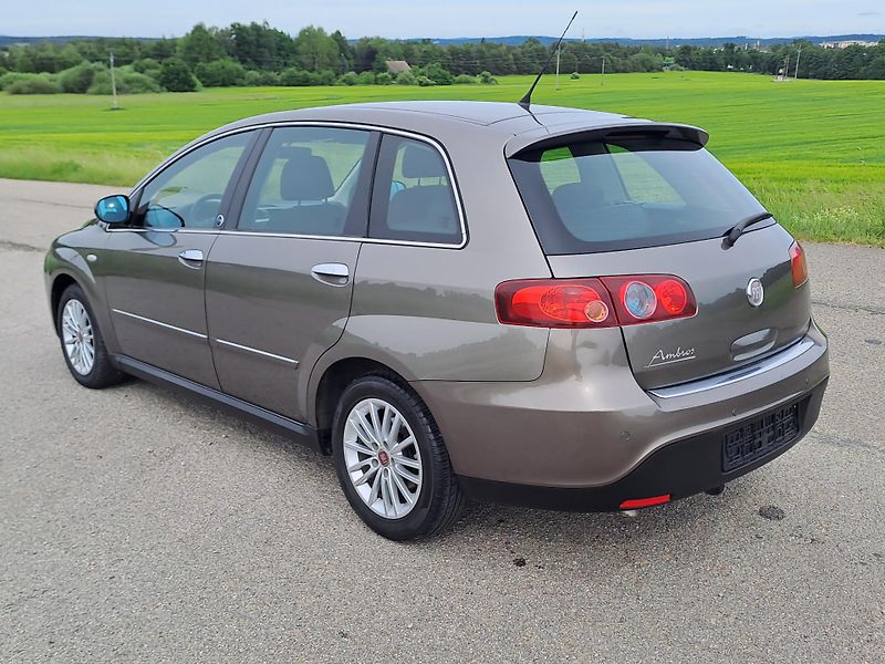 Fiat Croma (2010) 1.9 JTD KLIMA TAŽNÉ - fotka 7 z 31