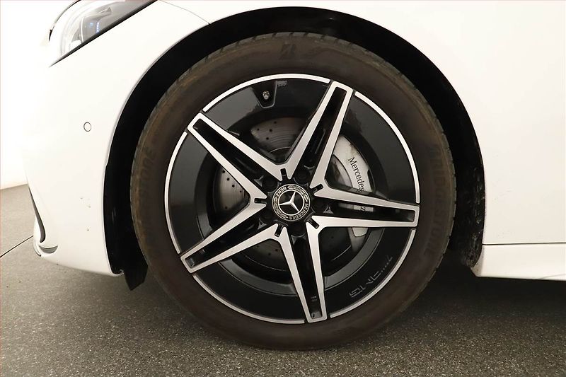 Mercedes-Benz Třídy C (2024) C 300 4MATIC - fotka 12 z 19