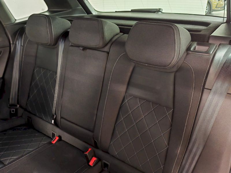 Škoda Karoq (2025) 1.5 TSI 110 kW Sportline - fotka 24 z 31