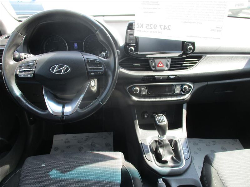 Hyundai i30 1,0 T-GDI, servis,DPH,1.maj,CZ - fotka 17 z 42