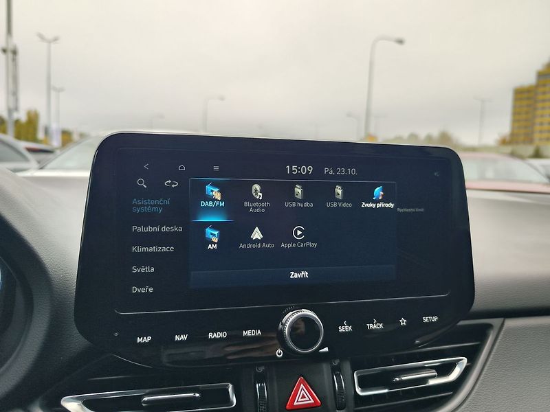 Hyundai i30 1.5 T-GDI/103kW N-Line DCT - fotka 17 z 34