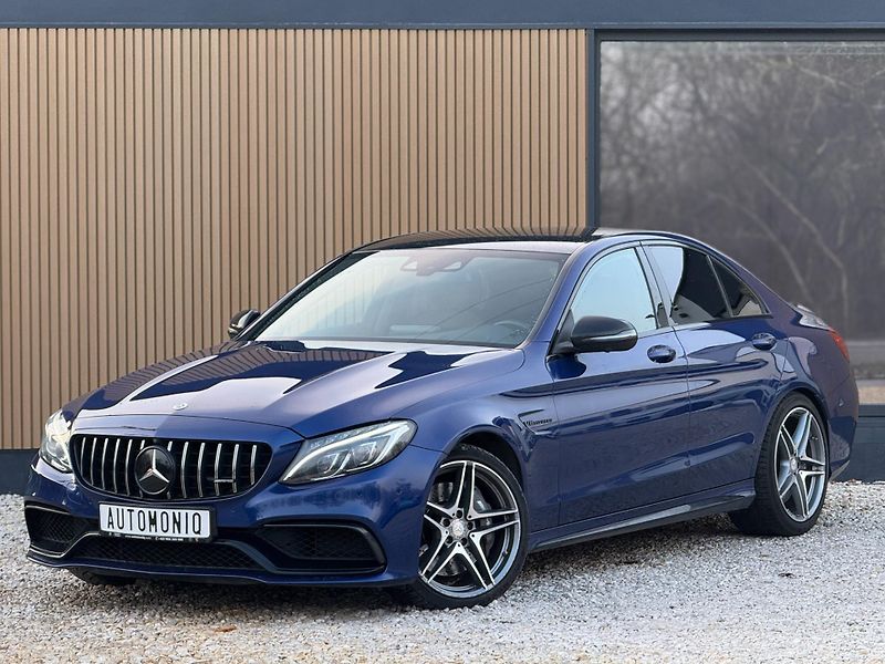 Mercedes-Benz Třídy C (2017) C 63 AMG Burmester, Head-Up - fotka 37 z 37