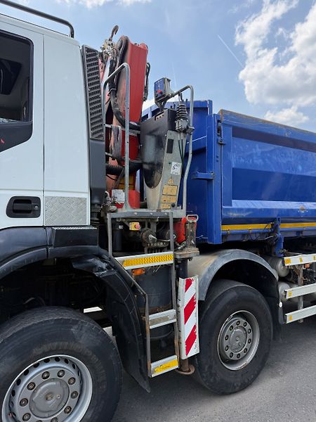 Iveco Trakker AD410 T45 8x8 + HMF 16 - fotka 12 z 19