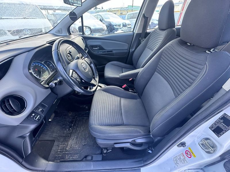 Toyota Yaris (2016) HYBRID 1,5 54 KW STK AUTOMAT - fotka 11 z 38