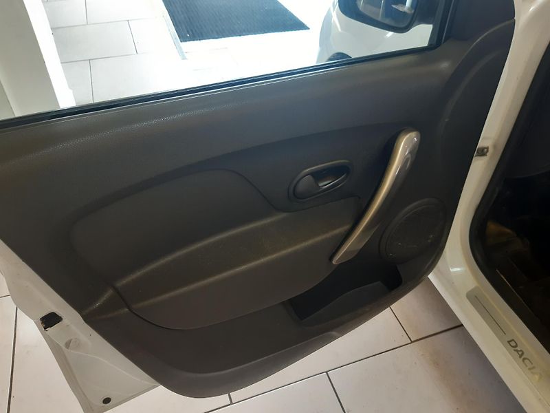 Dacia Sandero 1.2 i KLIMA  - fotka 12 z 19
