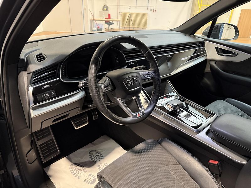 Audi Q7 3.0 50 TDI quattro tiptronic S - fotka 5 z 16