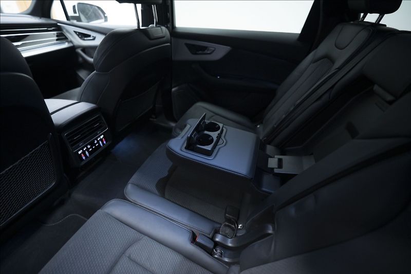 Audi Q7 3,0 TDI QUATTRO S-LINE ČR - fotka 16 z 45