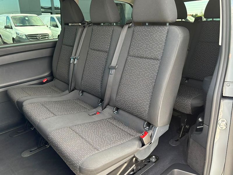 Mercedes-Benz Vito Tourer 116CDI Long 4Matic PRO - fotka 14 z 31