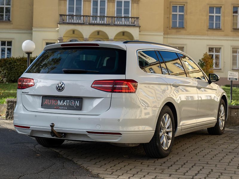 Volkswagen Passat 1.4 TSI DSG Kamera Cockpit Taž - fotka 6 z 38