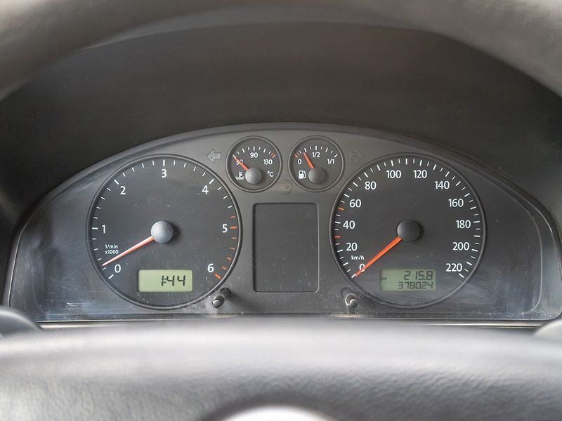 Volkswagen Transporter (2006) 2.5TDI 96KW LONG – 8 SEDADEL - fotka 15 z 34
