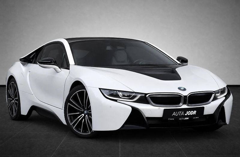 BMW i8 Coupe, Facelift, Lasery - fotka 7 z 28