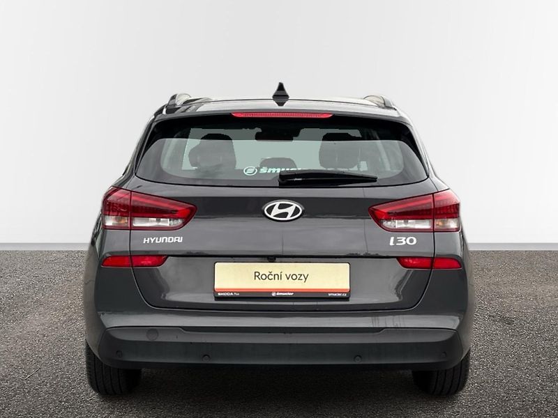 Hyundai i30 MHEV Smart - fotka 17 z 23