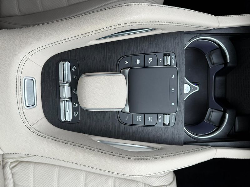 Mercedes-Benz GLE (2024) 450 D 4MATIC kupé - fotka 25 z 34