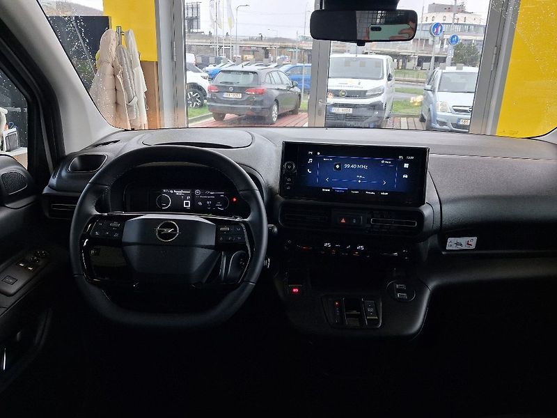 Opel Combo Crew Van Electric 100kW/50kWh - fotka 10 z 15