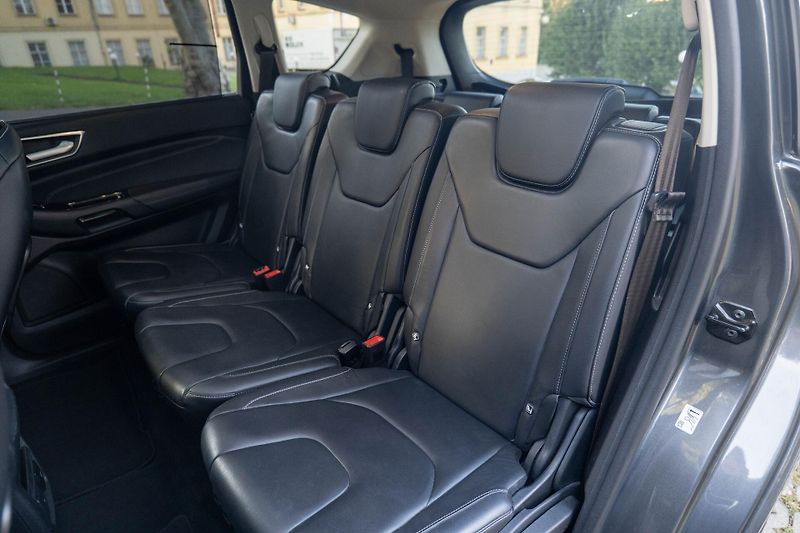 Ford S-MAX 2.0 Kůže Panorama 7 míst Tažné - fotka 22 z 52