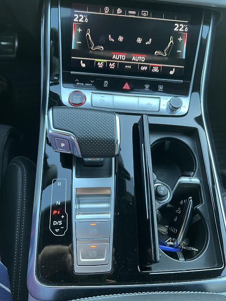 Audi SQ7 (2022) ADVANCED podvozek, 7 míst - fotka 14 z 24