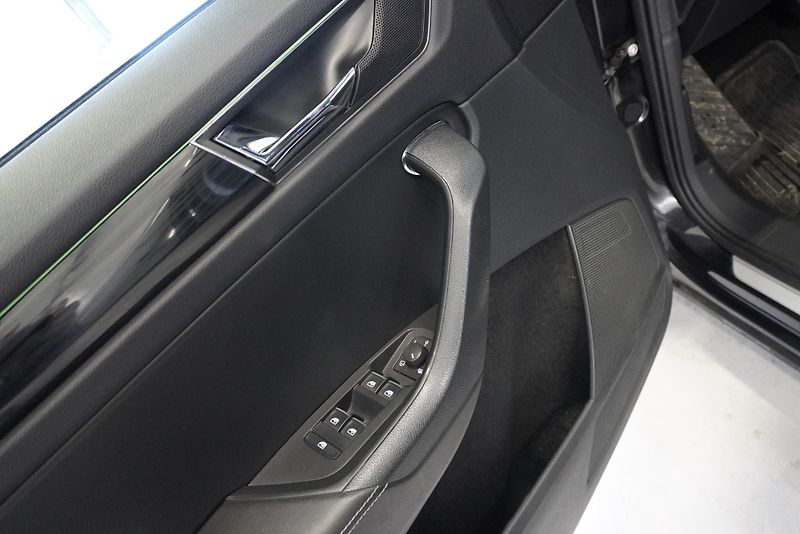 Škoda Kodiaq 2.0TDi - STYLE AUTOMAT - fotka 11 z 33