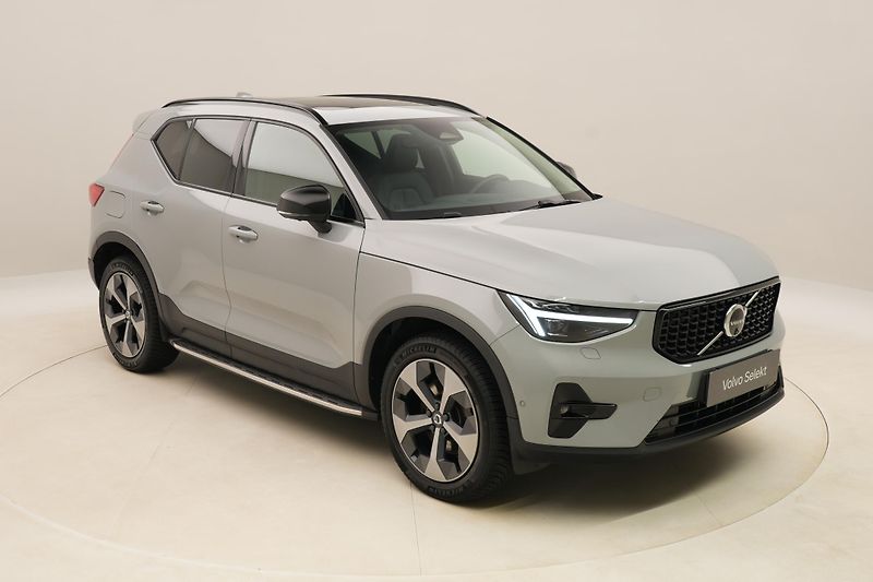 Volvo XC40 B4 DARK ULTIMATE AUT CZ - fotka 17 z 56