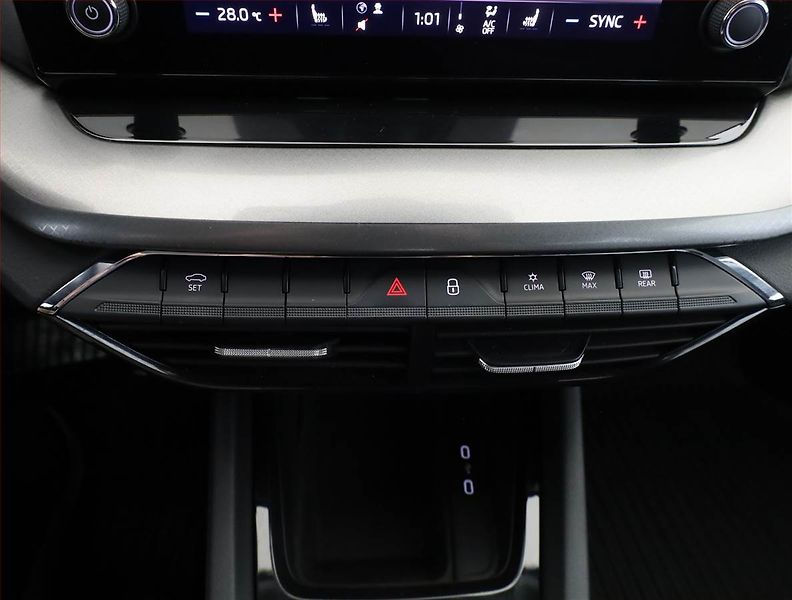 Škoda Octavia (2023) Ambition 2.0 TDI, ČR,1.maj - fotka 12 z 19