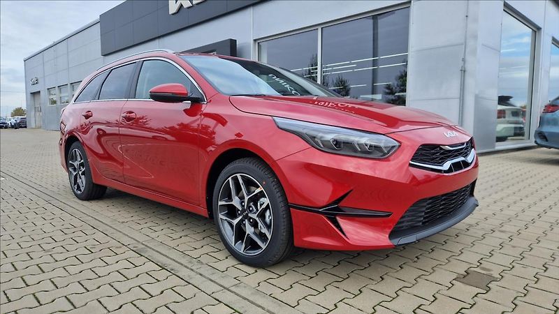 Kia Ceed 1,5 SW T-GDi  TOP + BUS - fotka 2 z 4