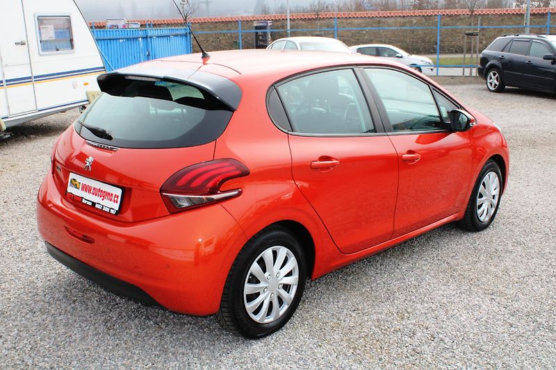 Peugeot 208 (2016) 1,6HDI KLIMA EL.OKNA ESP PC - fotka 7 z 15