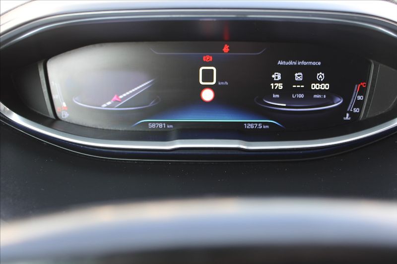 Peugeot 3008 1,2 i 96kW  1.MAJ,ČR,ALLURE - fotka 12 z 35