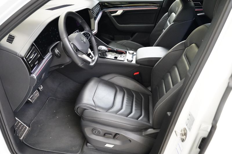 Volkswagen Touareg - fotka 11 z 28