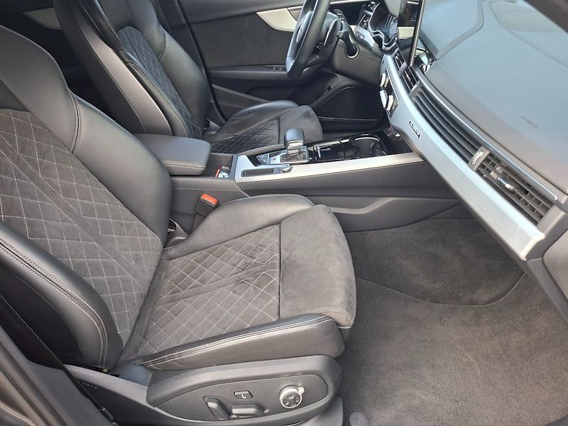 Audi S4 (2020) 3.0TDI 255kW ČR-HUD-B.O. - fotka 29 z 40