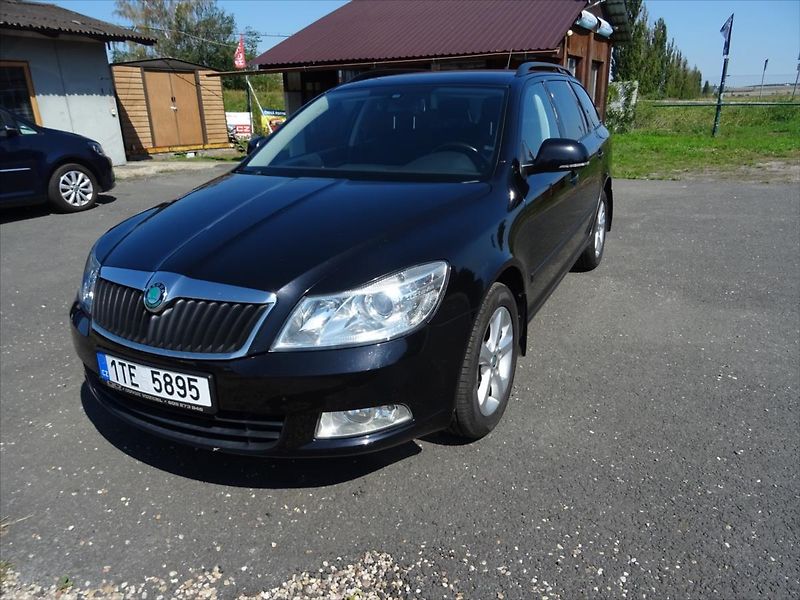 Škoda Octavia 2,0 TDi 81 kW - fotka 2 z 24