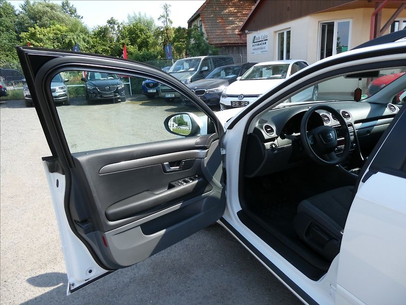 Seat Exeo 1,8 TSi 88kW serviska, 2x kola - fotka 11 z 37